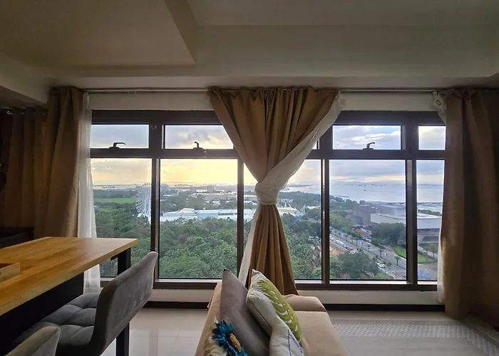 The Radiance Of Bay Manila