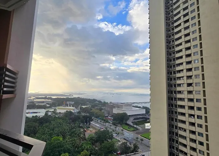 The Radiance Of Bay * Manila